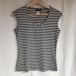 3/$30 Sleeveless top